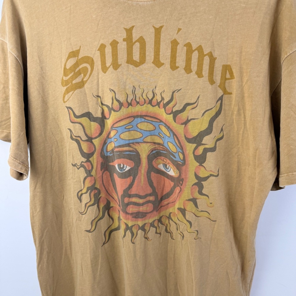 American Eagle Sublime Tee XS Tan Graphic Band Shirt Grunge Oversized - Picture 2 of 8